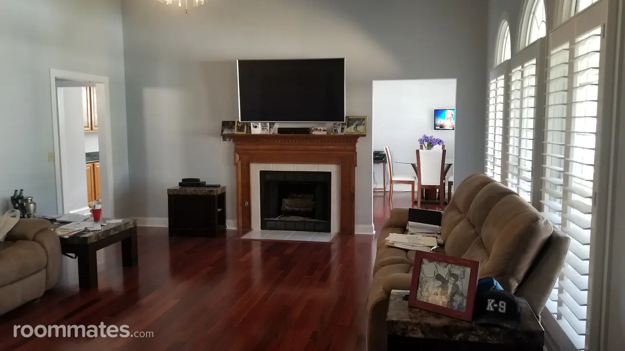 Profile photo 4 of 7