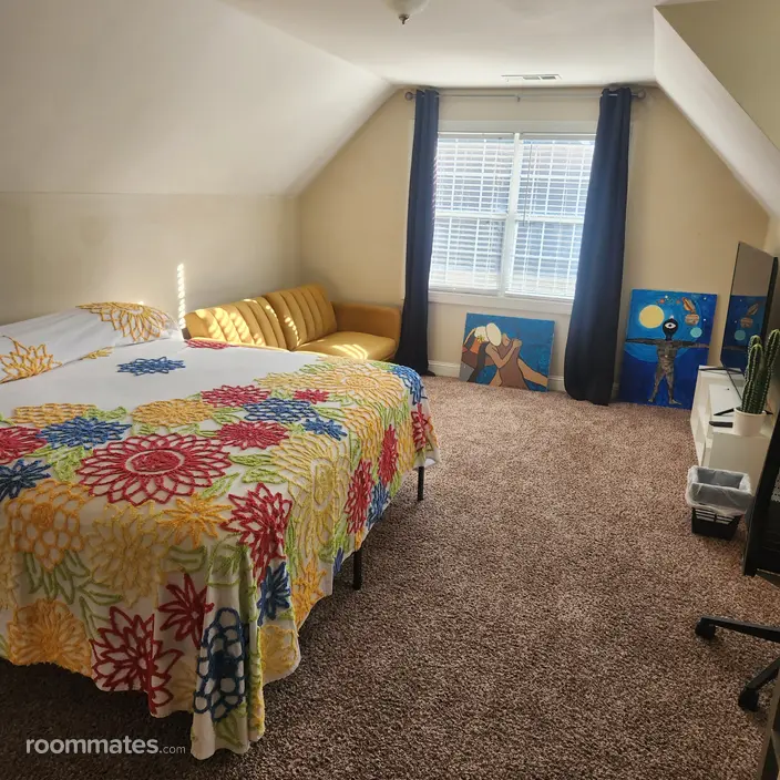 Room for rent in McDonough, GA $900, house
