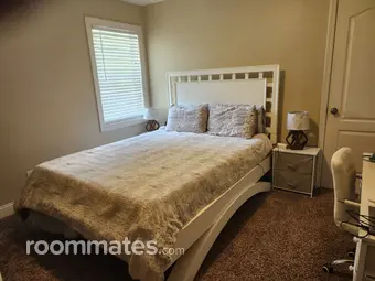 Room for rent in McDonough, GA $950, house