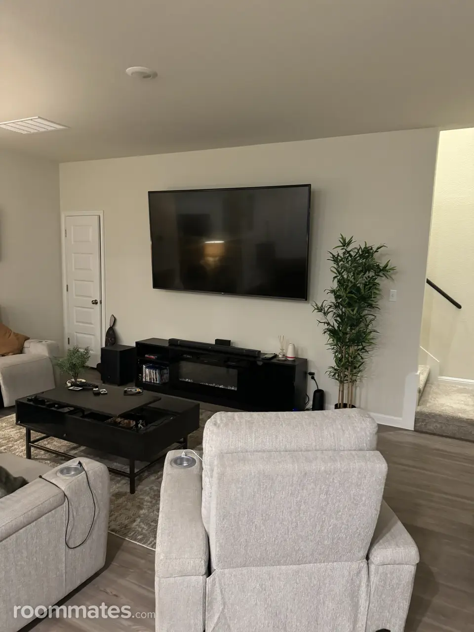 Profile photo 9 of 10