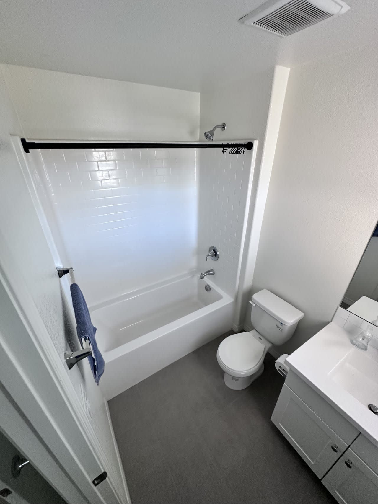 Profile photo 3 of 9