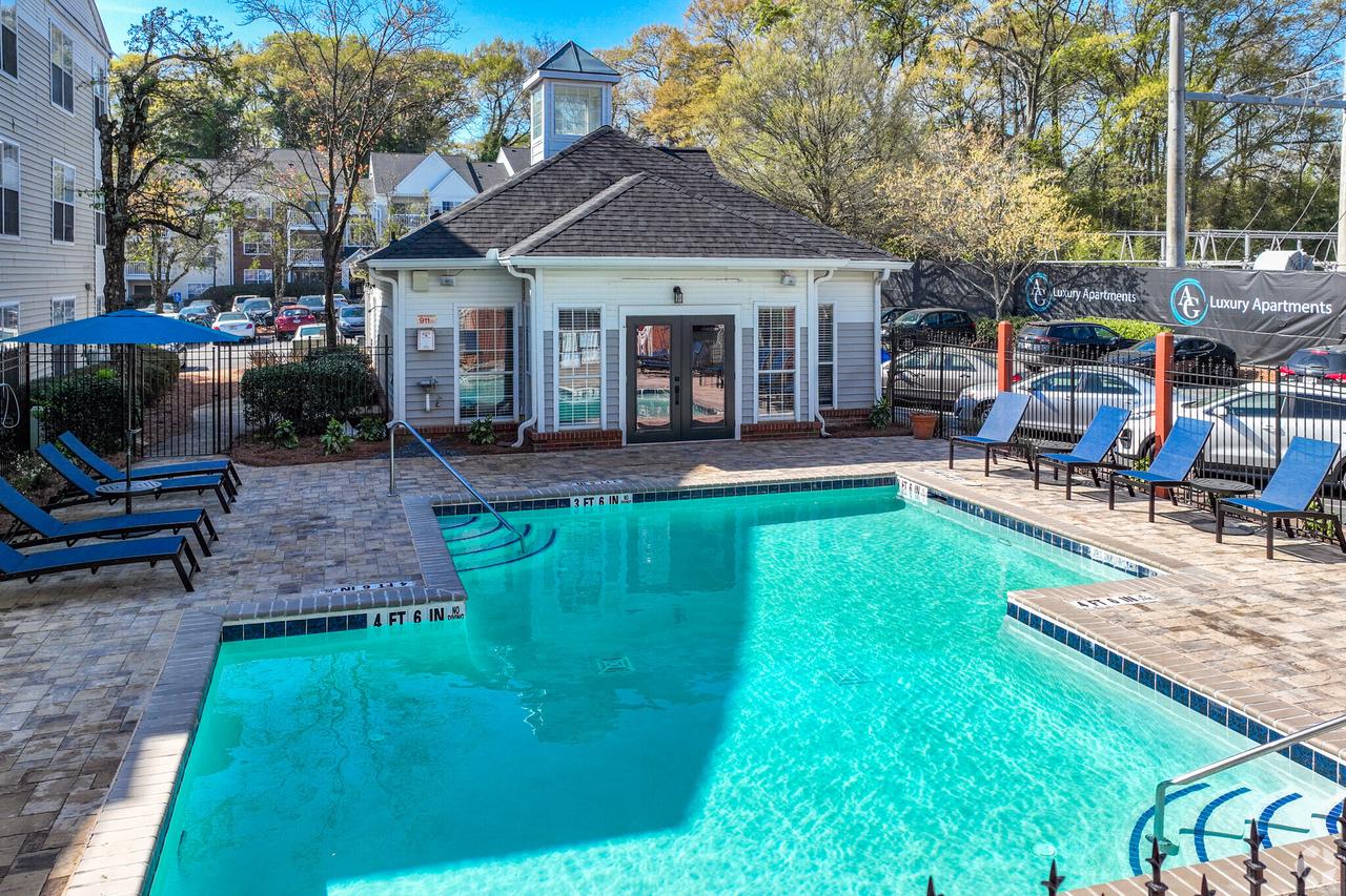 Profile photo 7 of 15