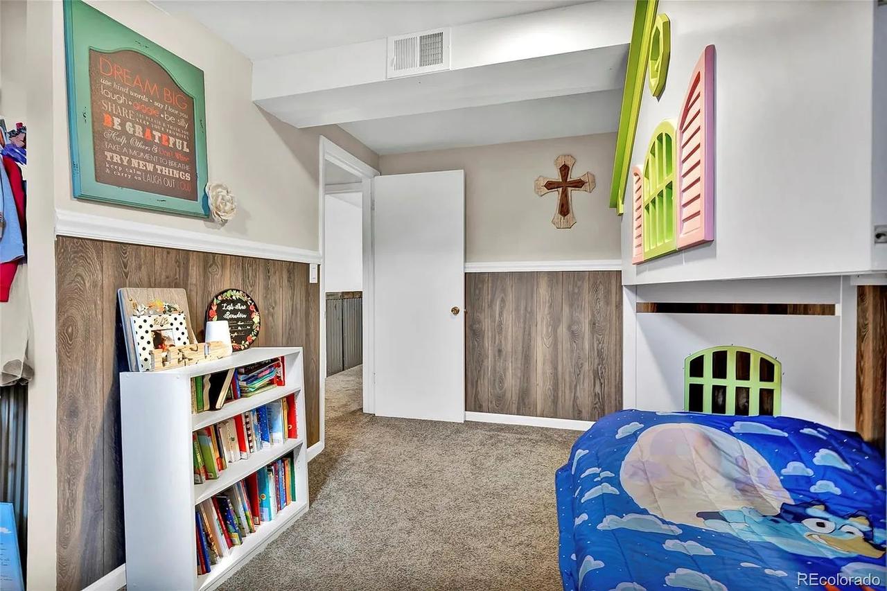 Profile photo 2 of 6