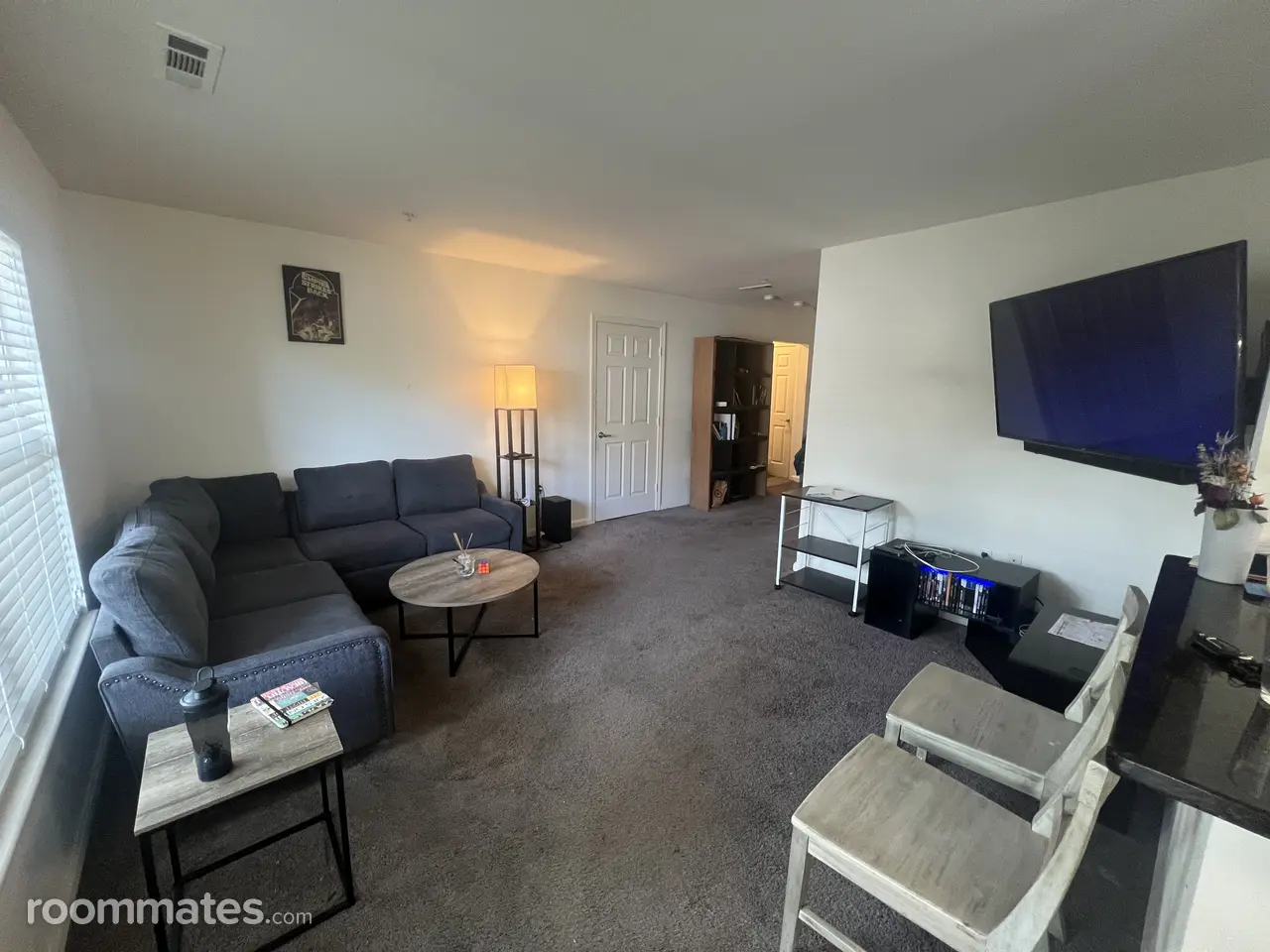 Profile photo 7 of 8