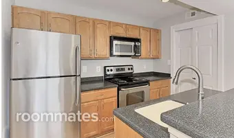 Room for rent in Fairfax, VA $1750, condo