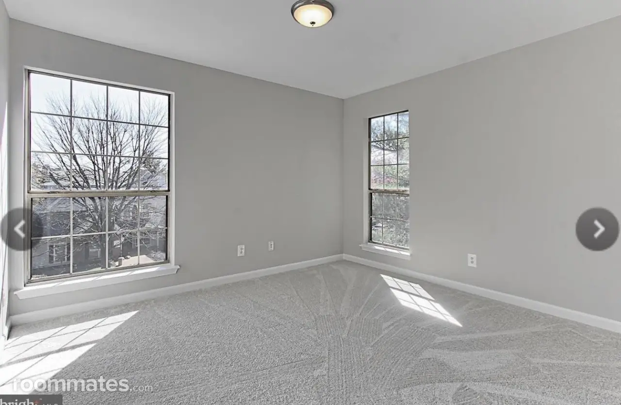 Profile photo 4 of 9