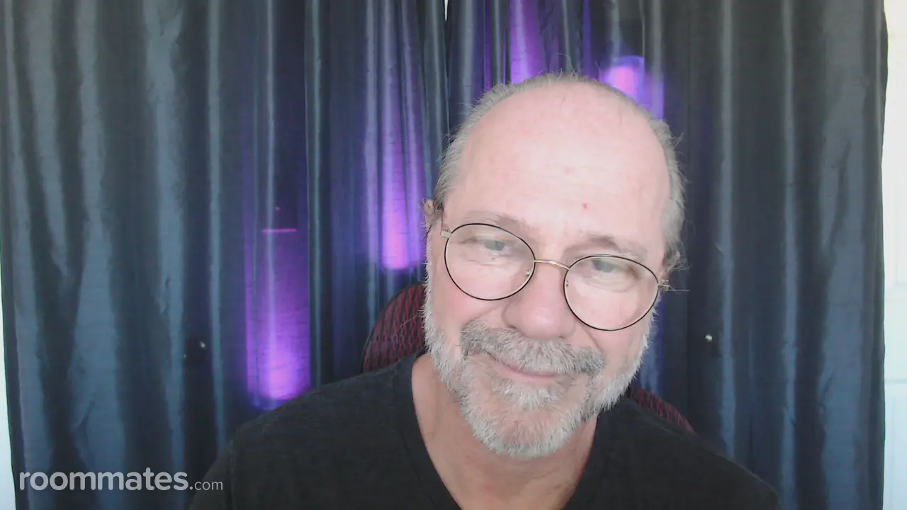 Profile photo 18 of 18