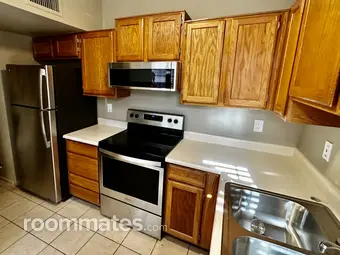 Room for rent in Tempe, AZ $1000, condo