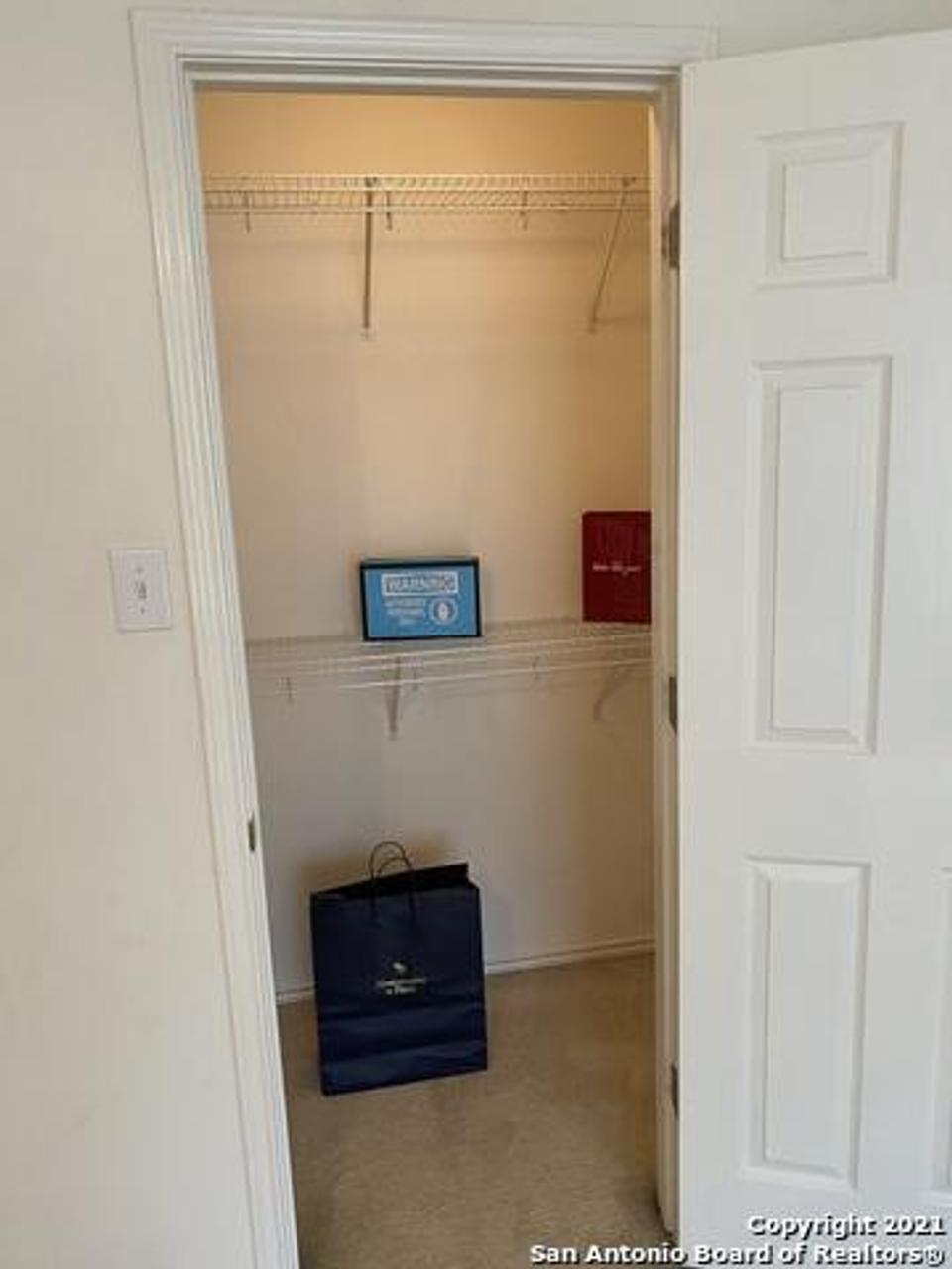 Profile photo 3 of 7