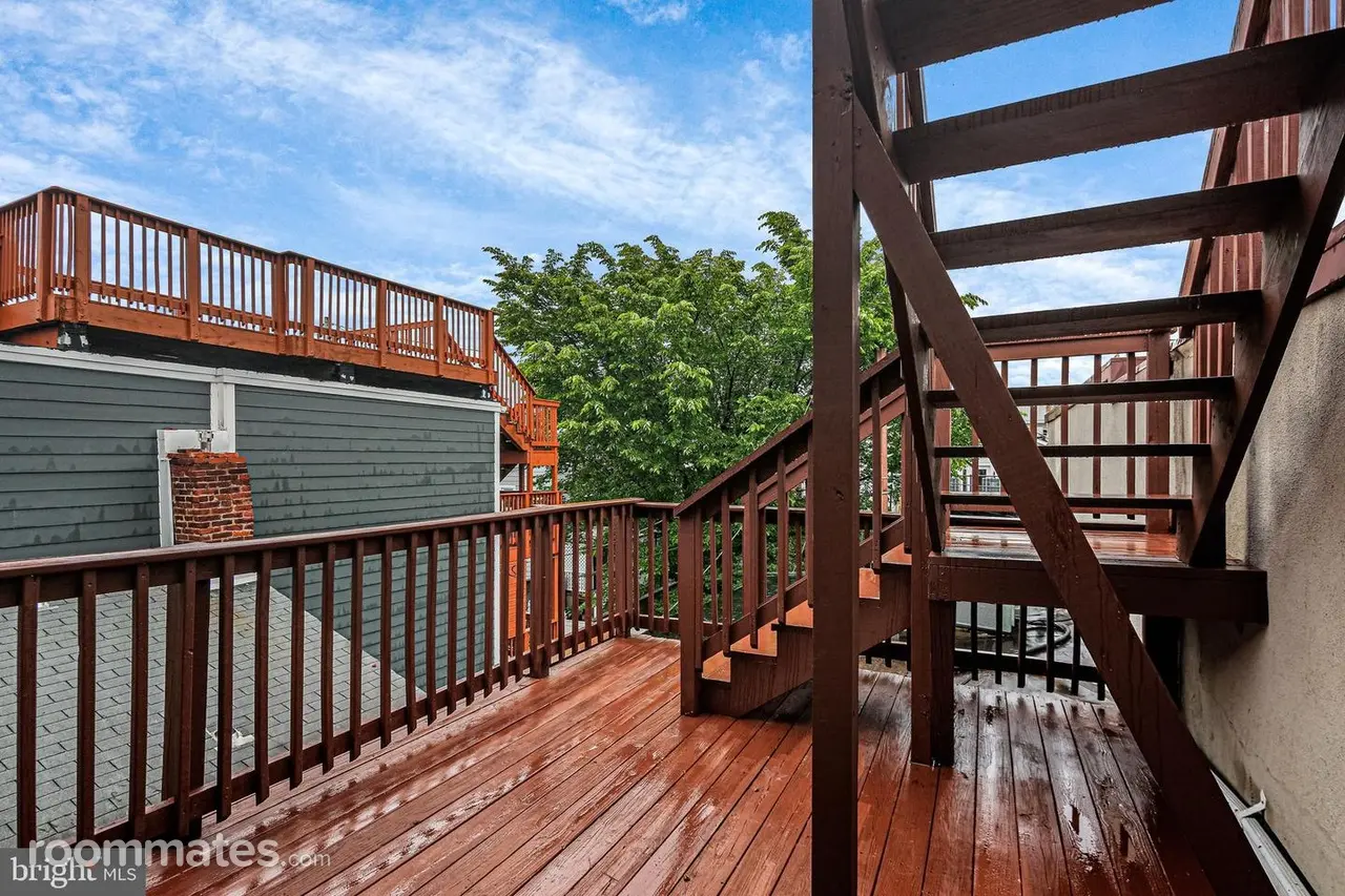 Profile photo 1 of 11