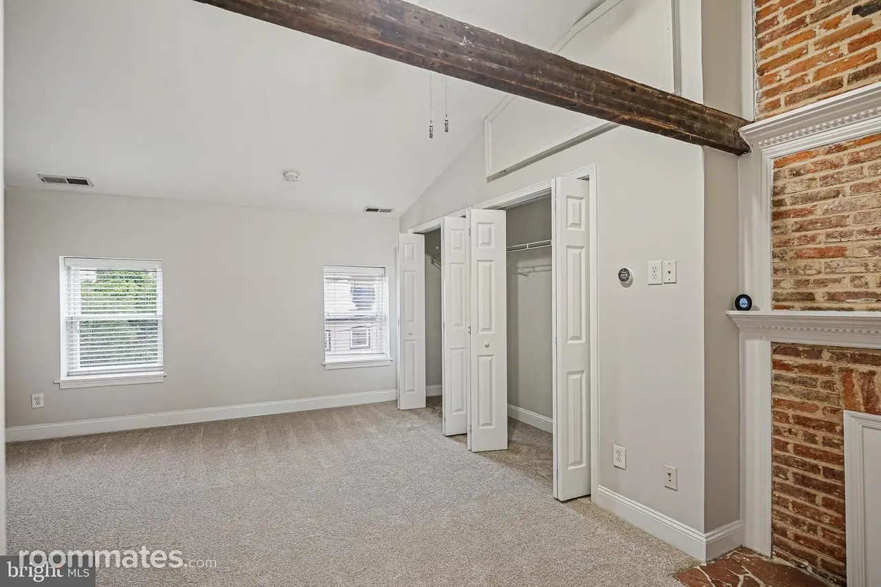 Profile photo 6 of 11