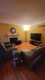 Room for rent in Brighton, MI $950, condo