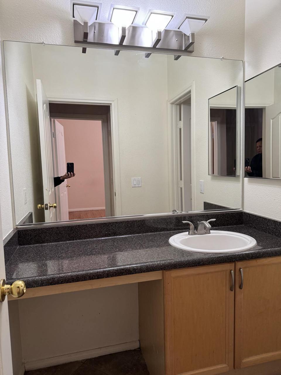 Profile photo 9 of 10