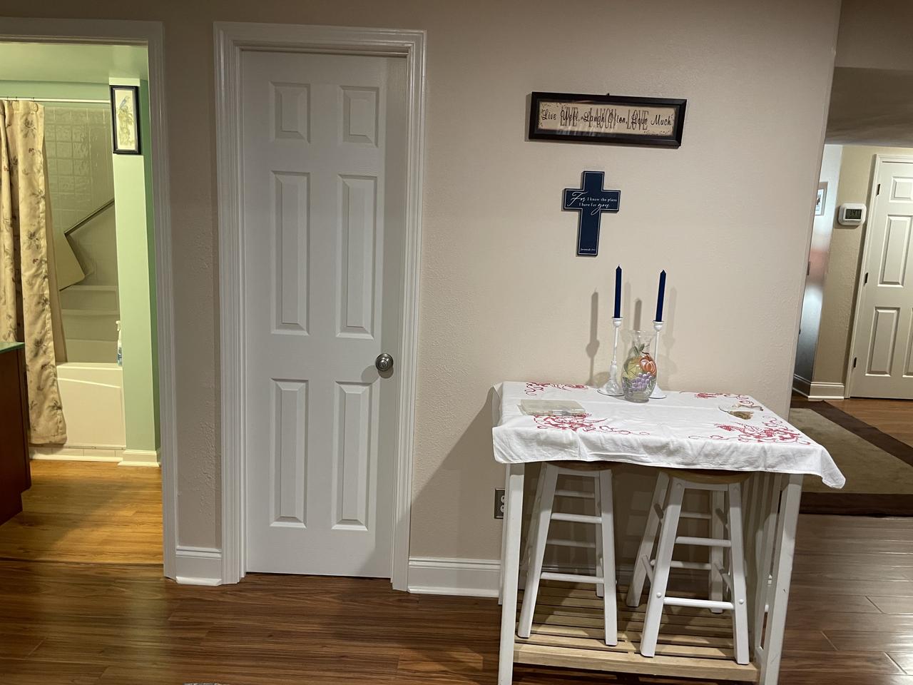 Profile photo 6 of 10