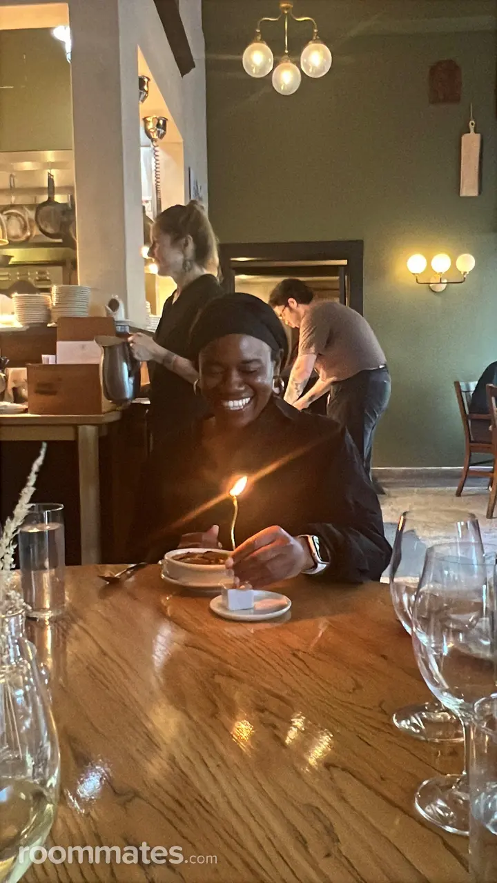 Profile photo 3 of 10