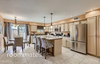 Room for rent in Phoenix, AZ $1100, condo