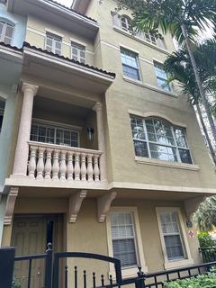 Room for rent in Palm Beach Gardens, FL $1500, townhouse