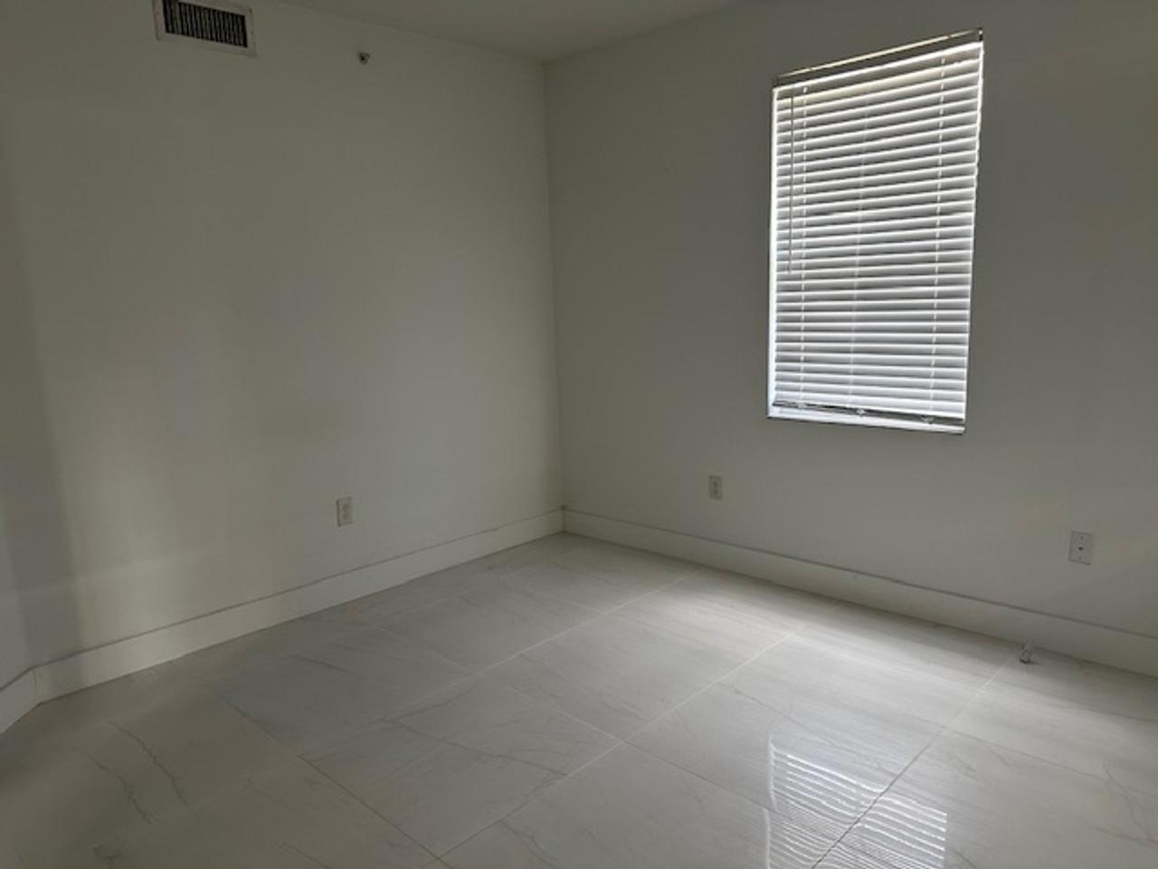 Profile photo 6 of 11