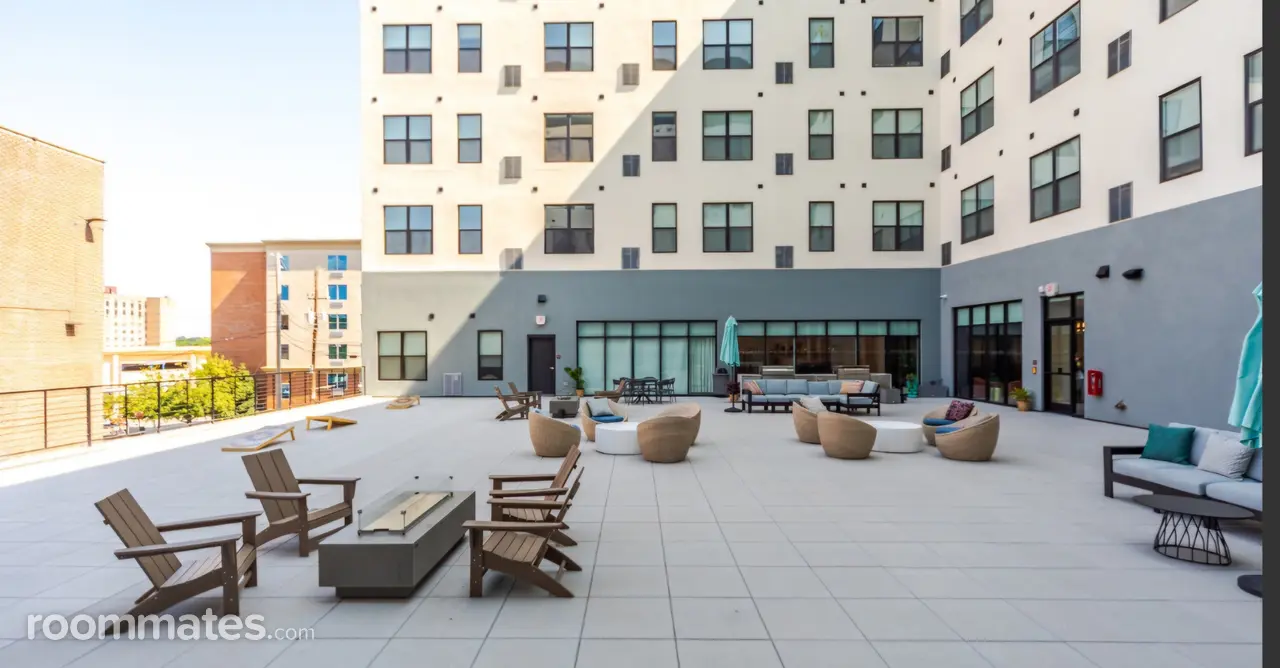 Profile photo 3 of 11