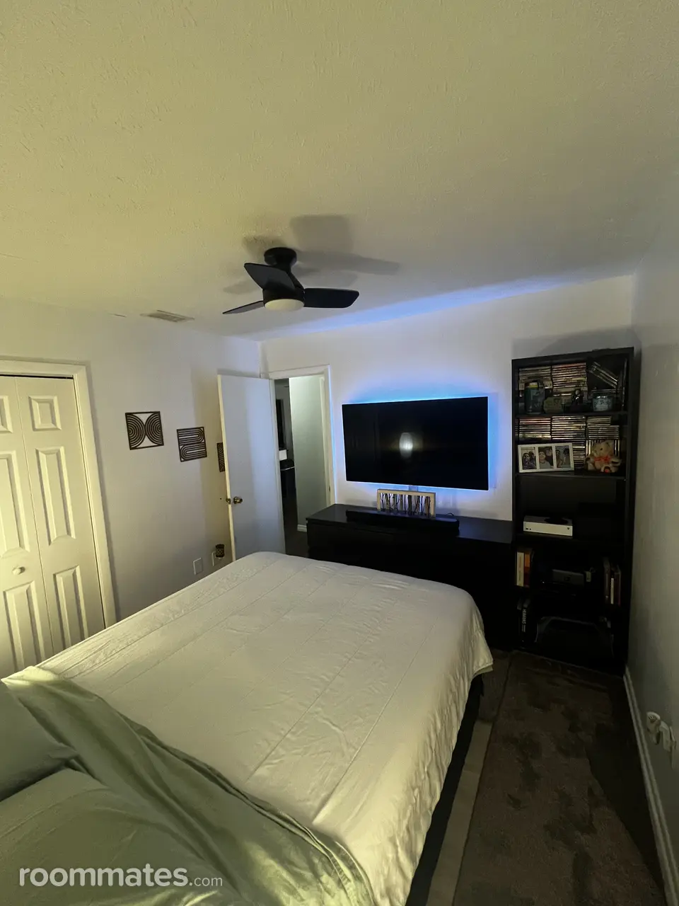 Profile photo 8 of 14