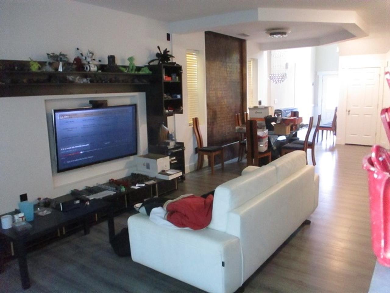 Profile photo 8 of 11