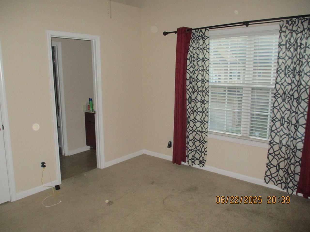 Profile photo 6 of 11