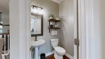 Room for rent in Nashville, Tennessee $1400, condo