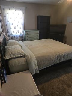 Room for rent in Lenexa, KS $750, house