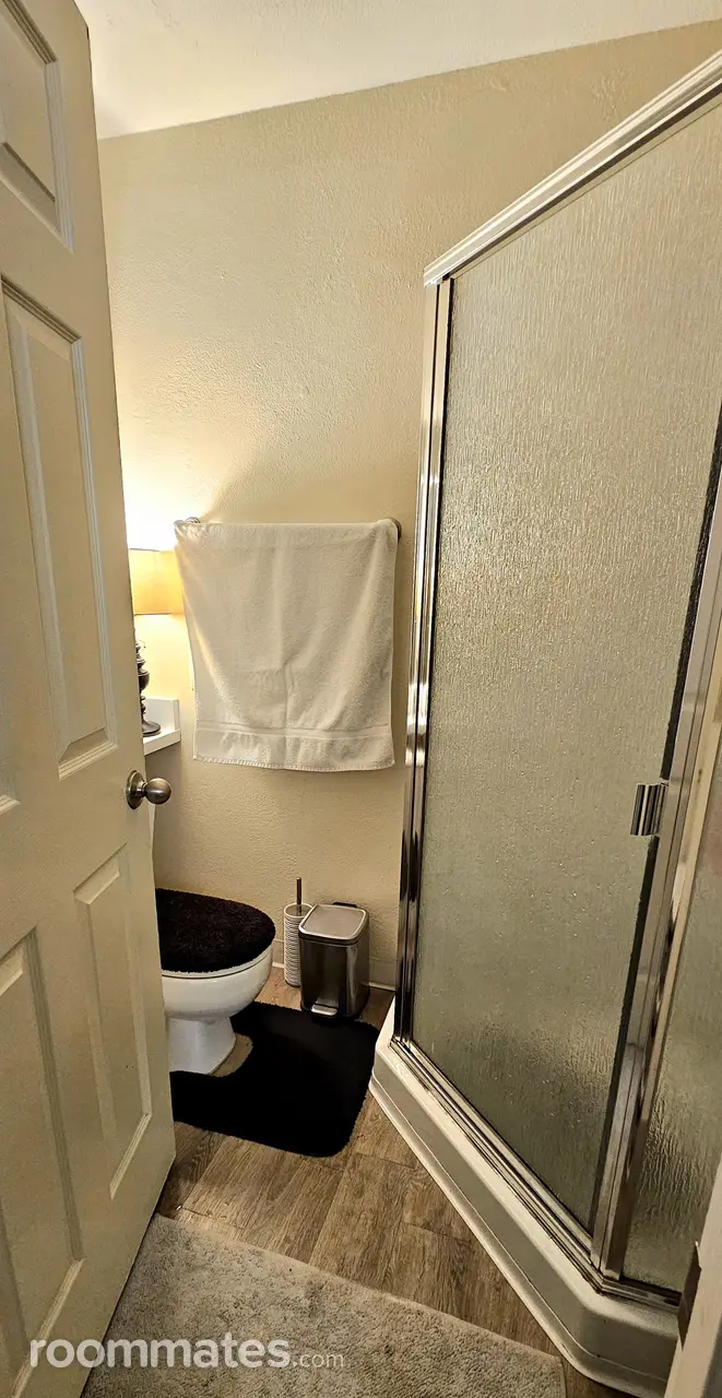 Profile photo 3 of 11