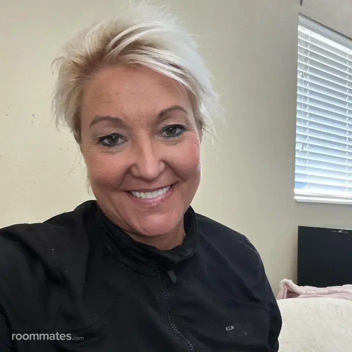 Roommate looking Sarasota, FL, $2000