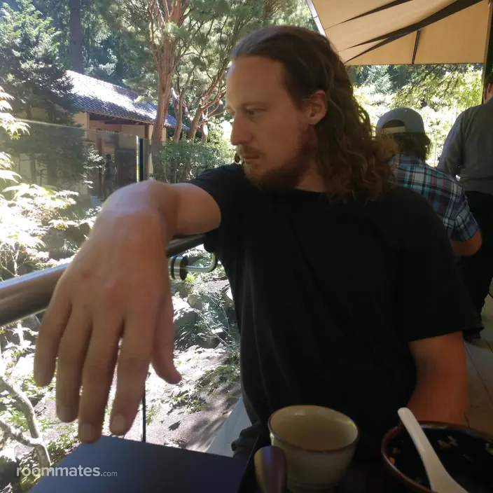 Roommate looking Portland, OR, $1000
