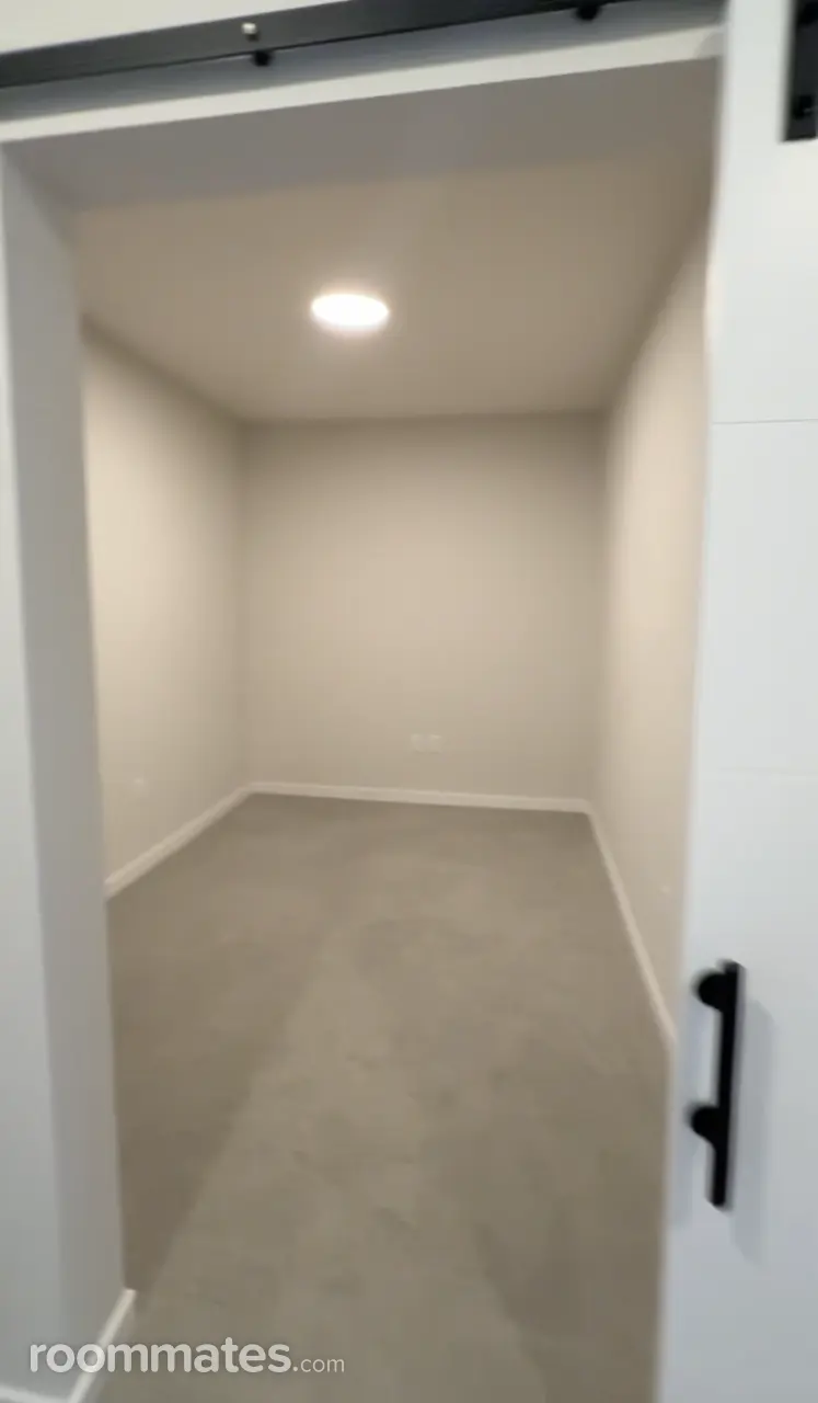 Profile photo 2 of 9