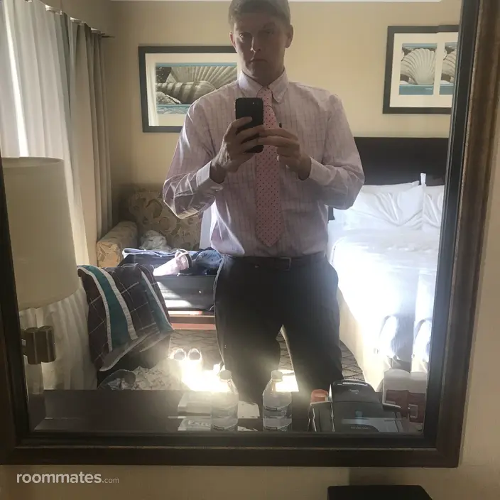 Roommate looking Mc Lean, VA, $1100