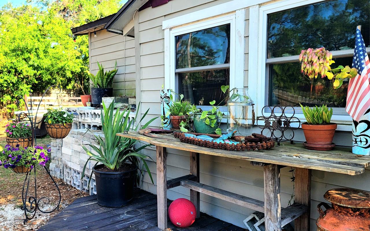 Profile photo 16 of 18