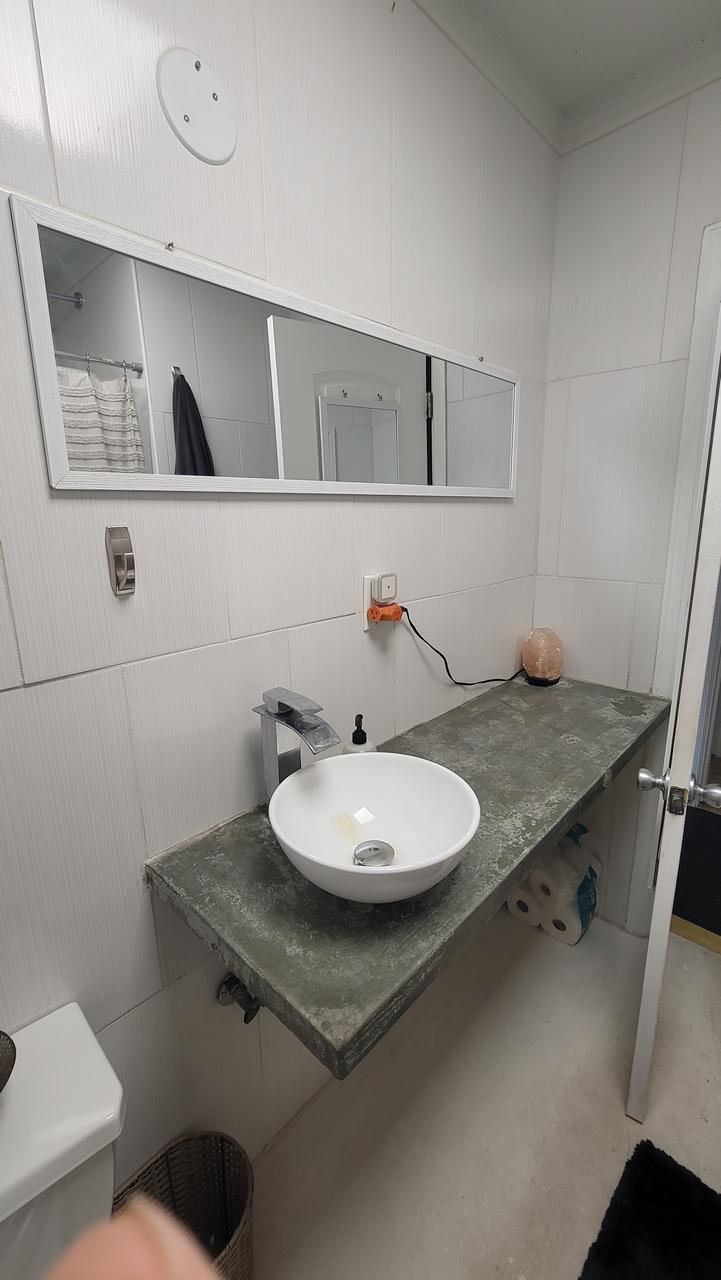 Profile photo 4 of 18