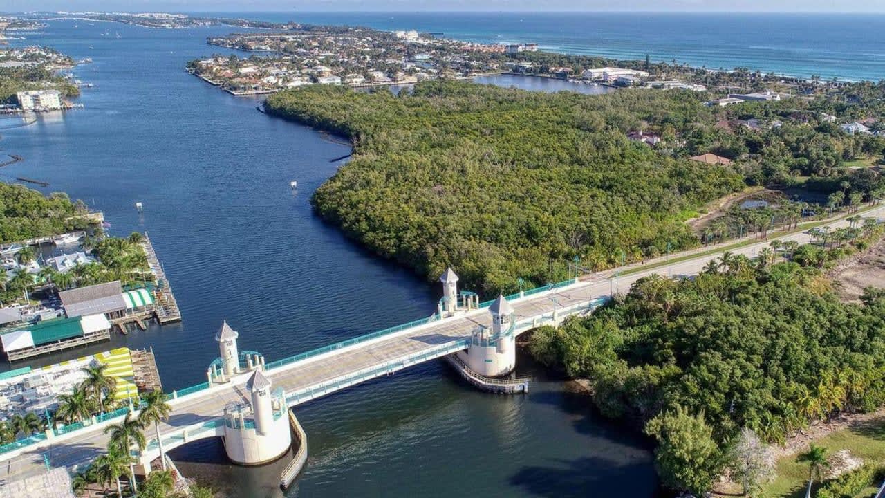 Profile photo 12 of 15