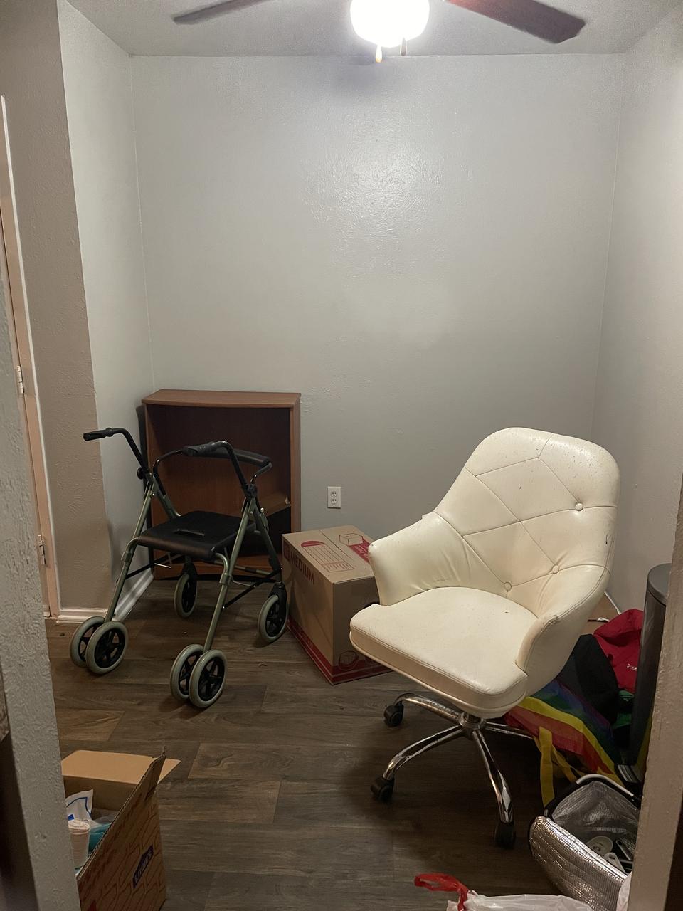 Profile photo 2 of 13