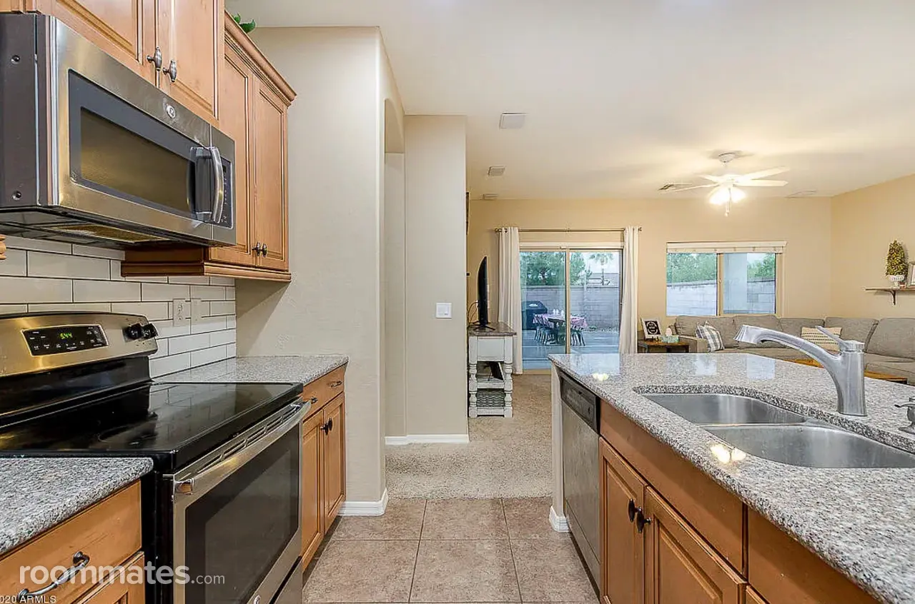 Profile photo 9 of 11