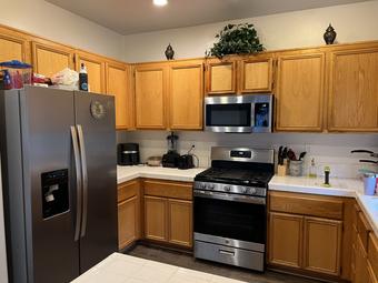 Room for rent in Moreno Valley, CA $800, house