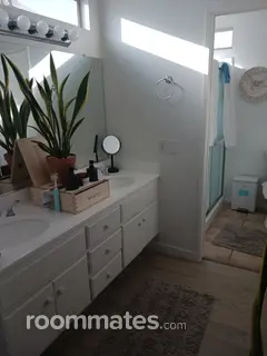 Room for rent in Menifee, CA $1300, house