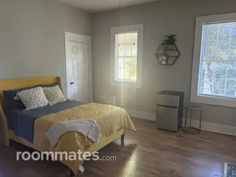 Room for rent in Macon, GA $800, house