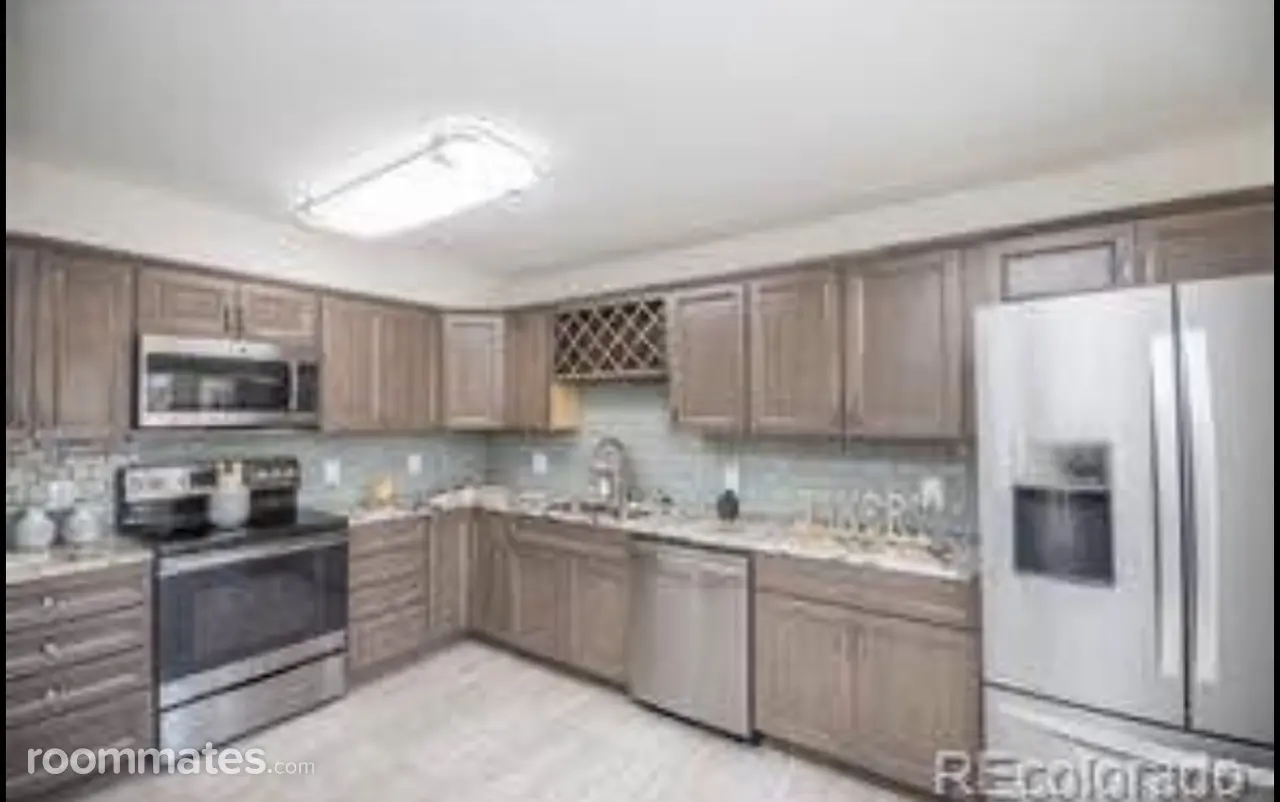 Profile photo 6 of 7