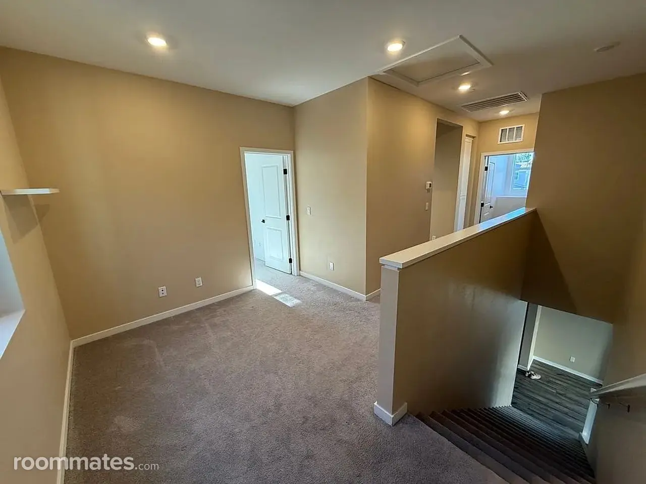 Profile photo 8 of 10