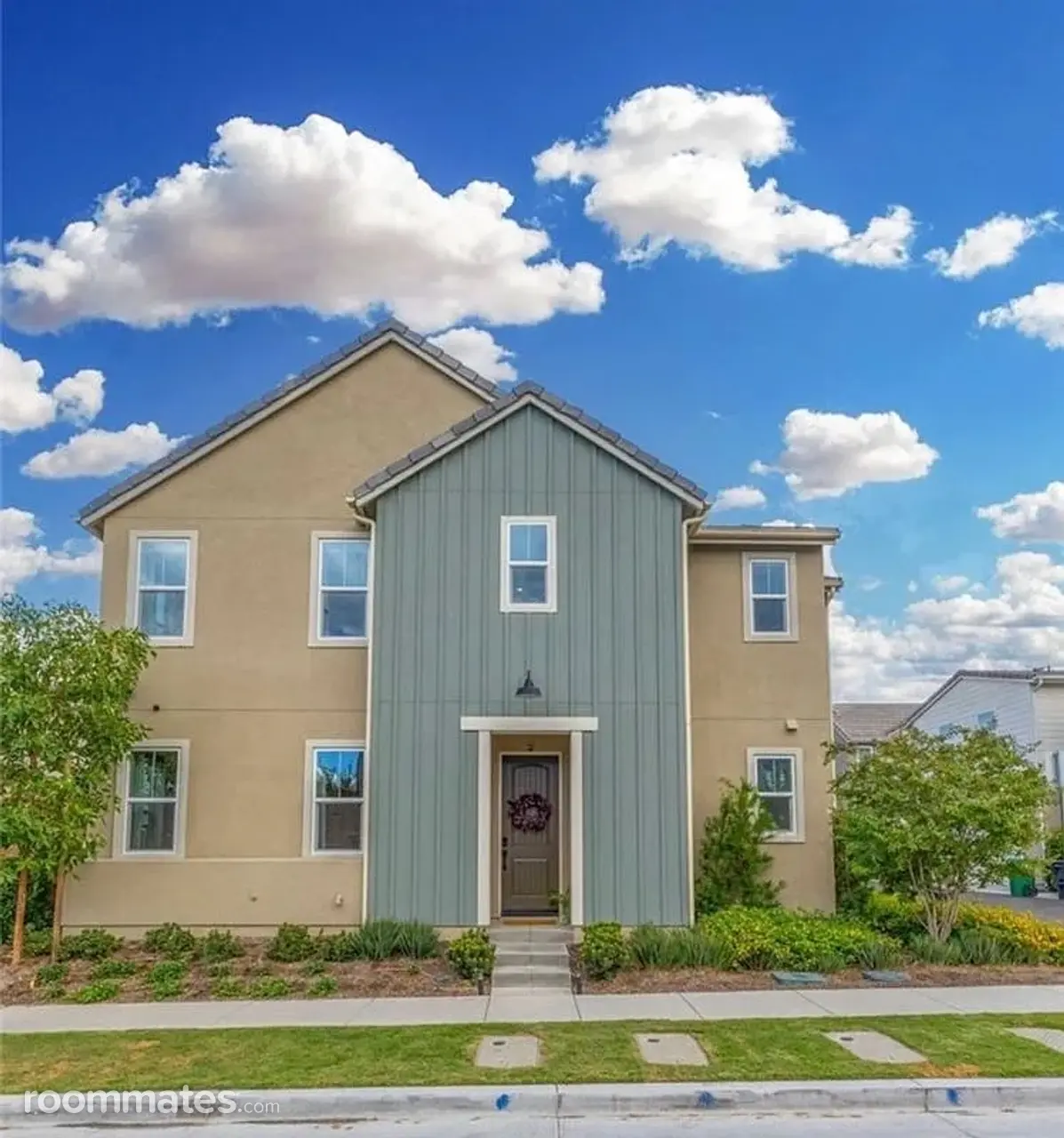 Profile photo 1 of 10