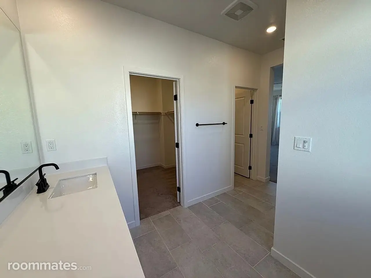 Profile photo 9 of 10