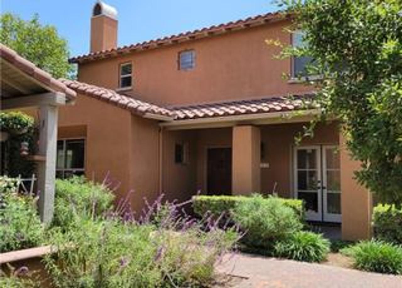 Profile photo 9 of 10