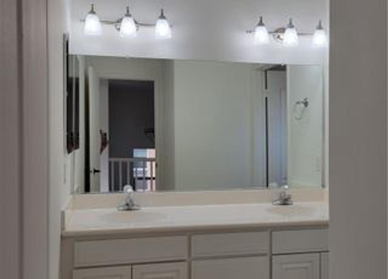 Profile photo 1 of 10