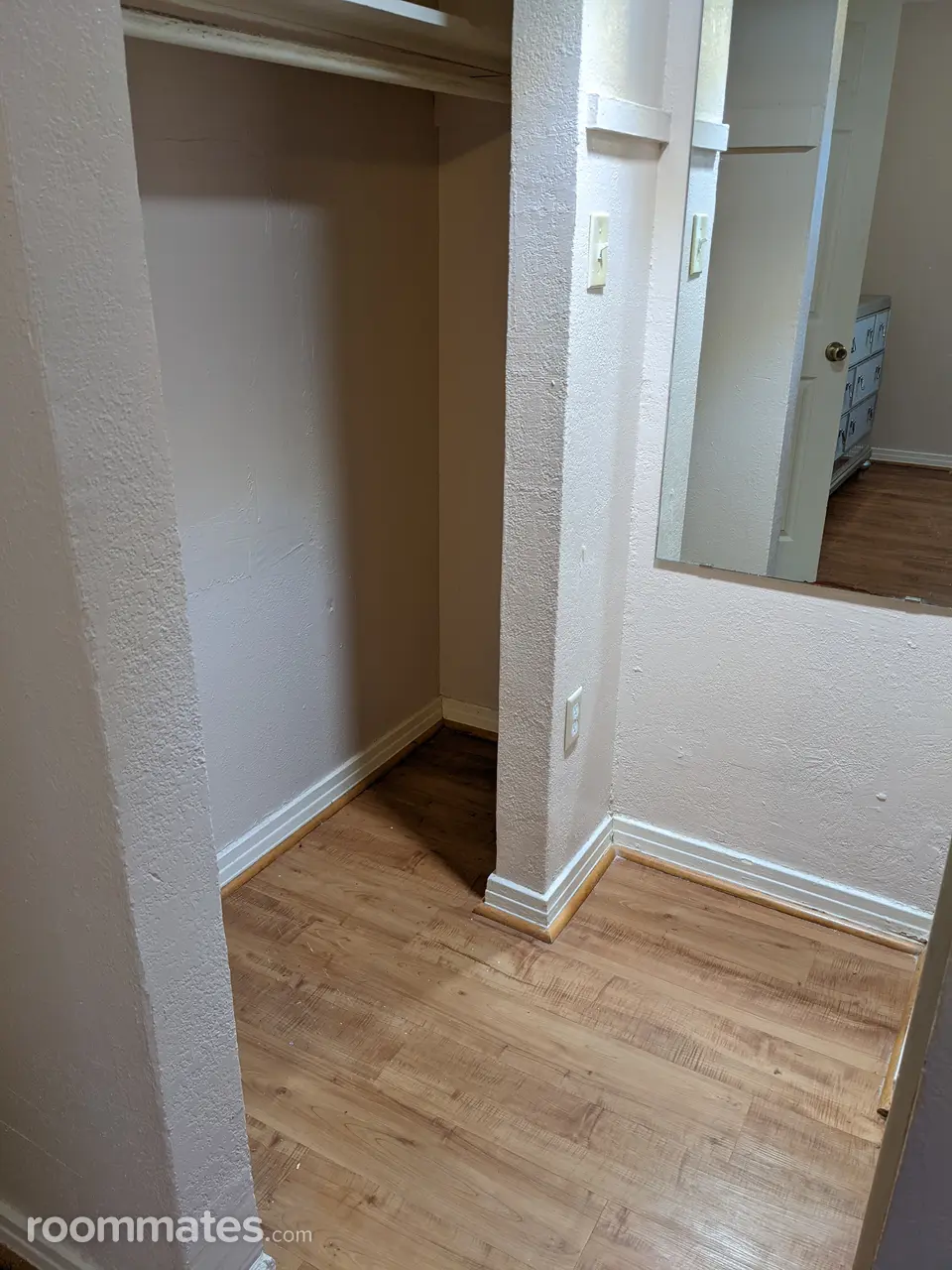 Profile photo 7 of 12