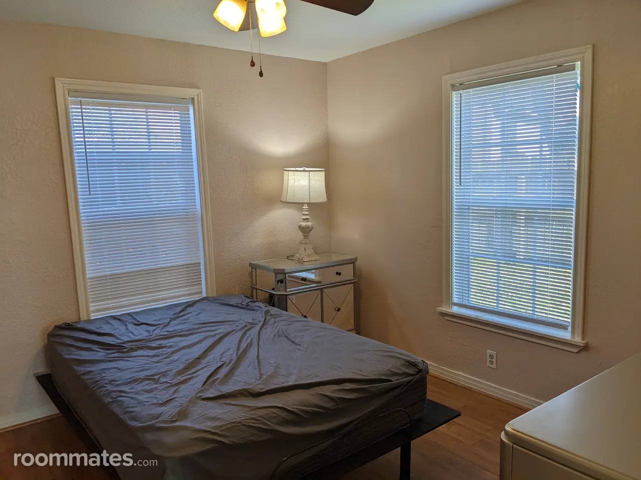 Profile photo 9 of 12