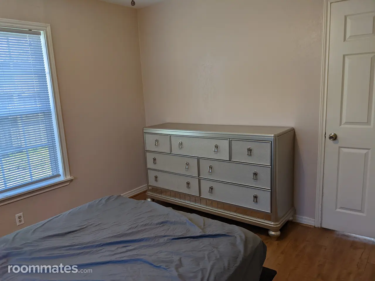 Profile photo 2 of 12